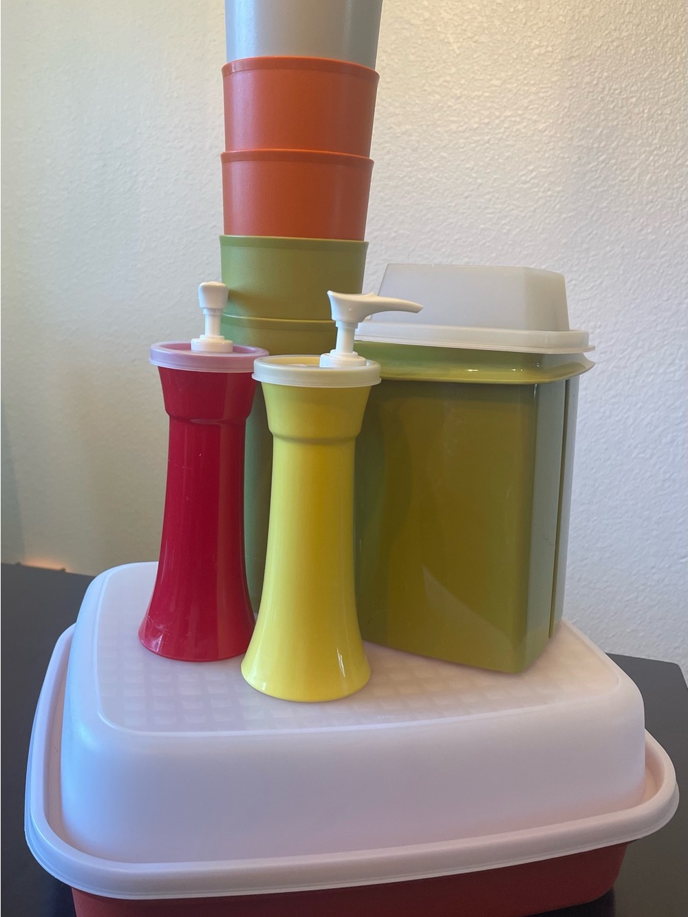 Tupperware picnic set